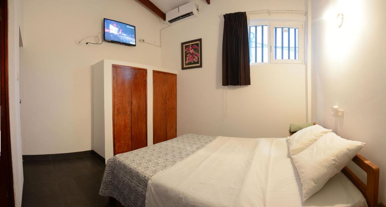 Hostal Casa Blanca Tarapoto Exterior foto